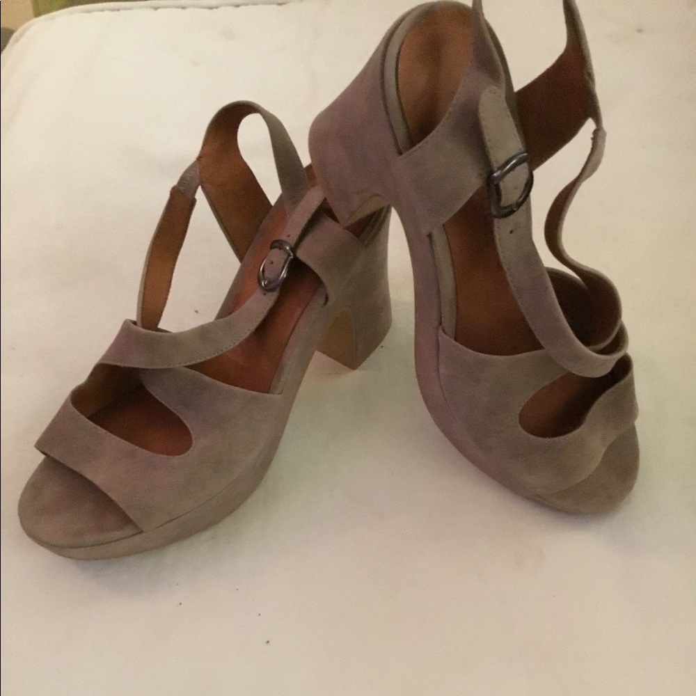 Gentle Souls wedges